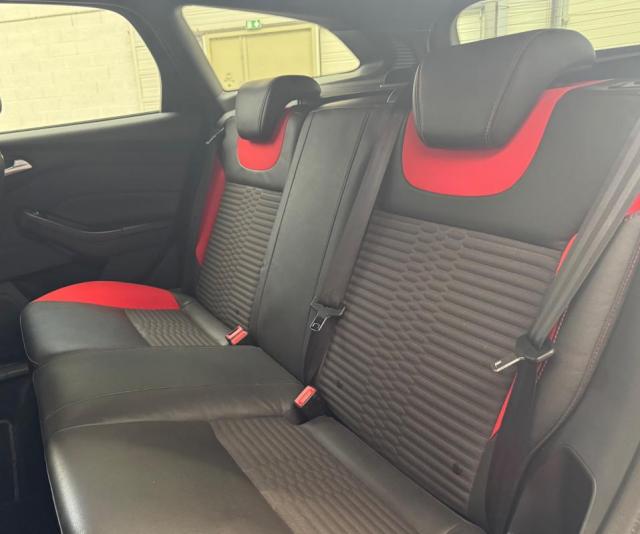 Ford Focus image 8