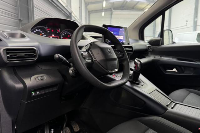 Peugeot Rifter image 9