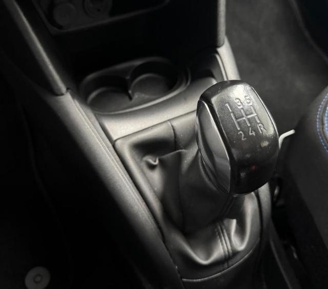 Peugeot 208 image 3