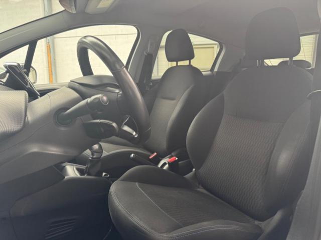 Peugeot 208 image 4