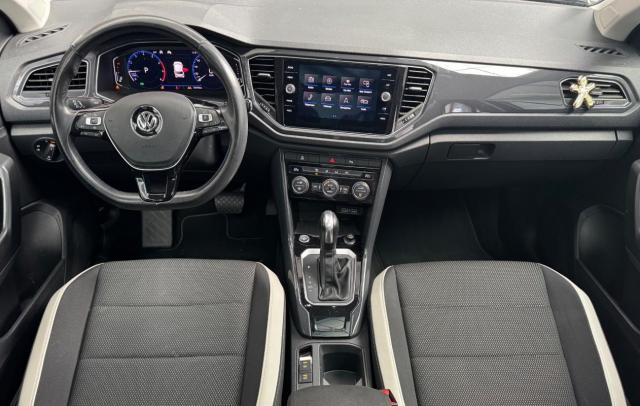 Volkswagen T-Roc image 6