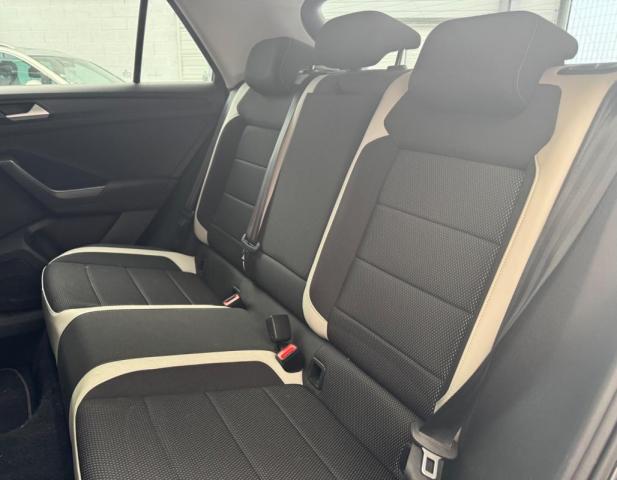 Volkswagen T-Roc image 4