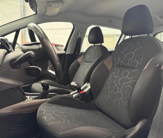Peugeot 2008 image 2