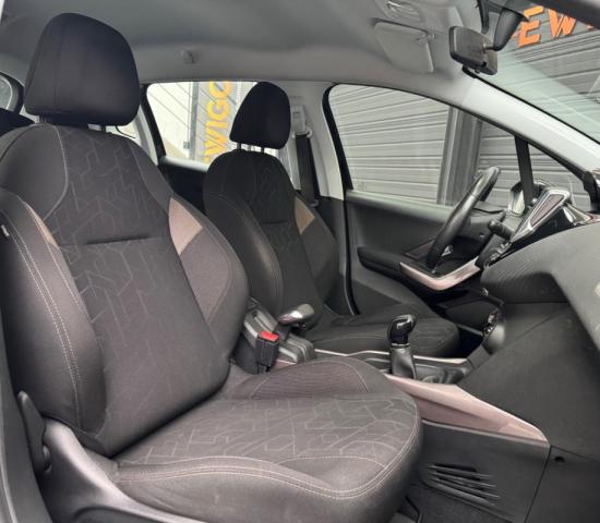 Peugeot 2008 image 9