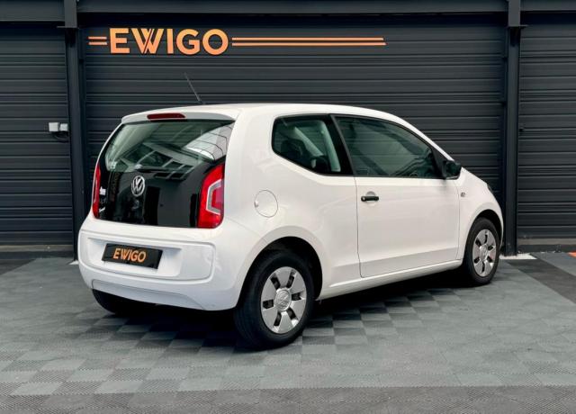 Volkswagen Up! image 1
