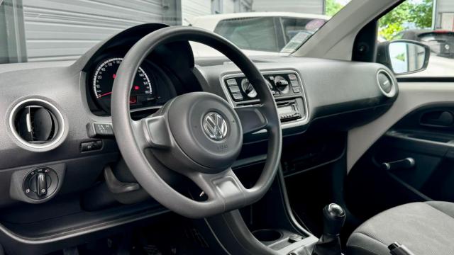 Volkswagen Up! image 7