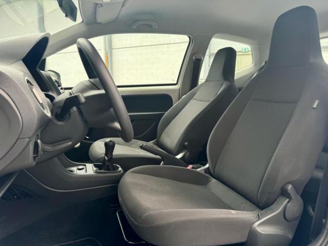 Volkswagen Up! image 5