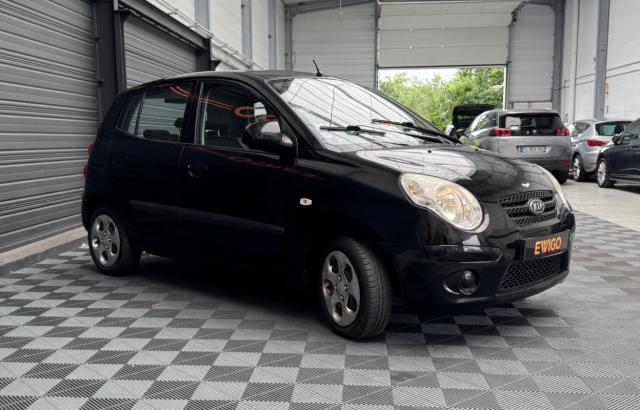 Kia Picanto image 8