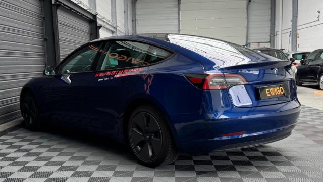 Tesla Model 3 image 2