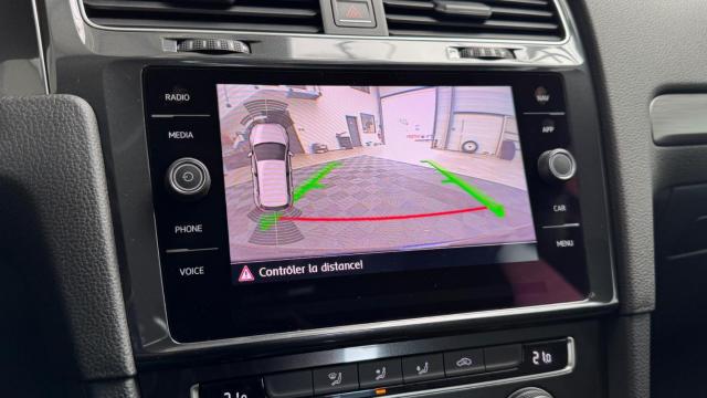 Volkswagen Golf image 9