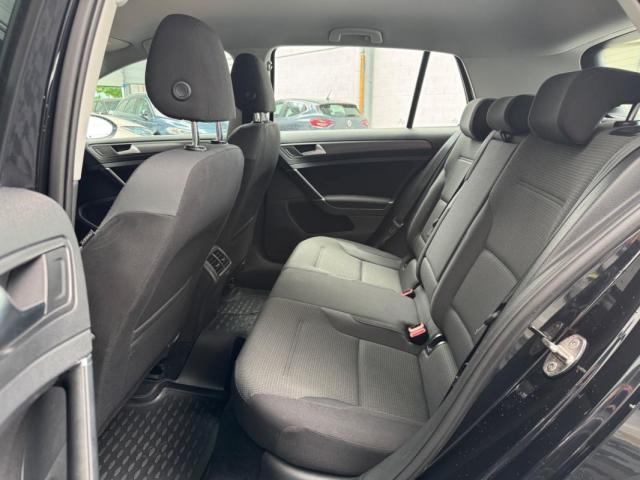 Volkswagen Golf image 4