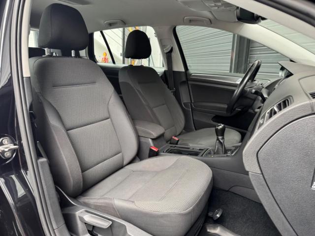 Volkswagen Golf image 6