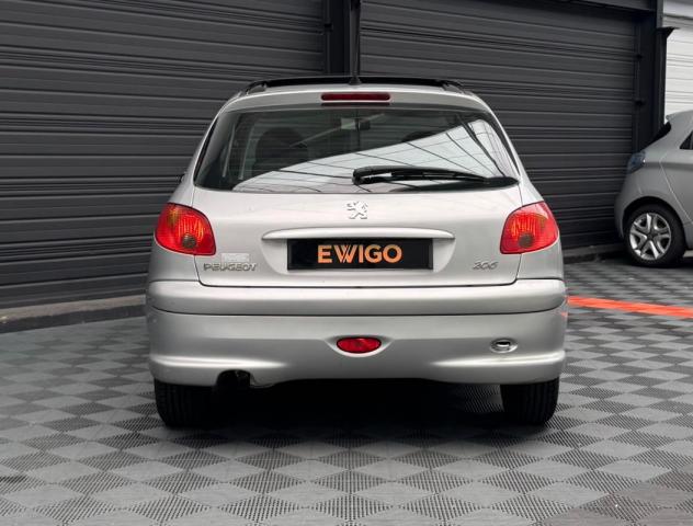 Peugeot 206 image 3