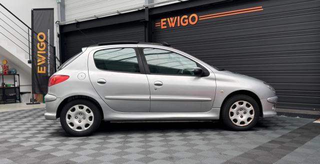 Peugeot 206 image 1
