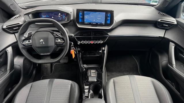 Peugeot 2008 image 3