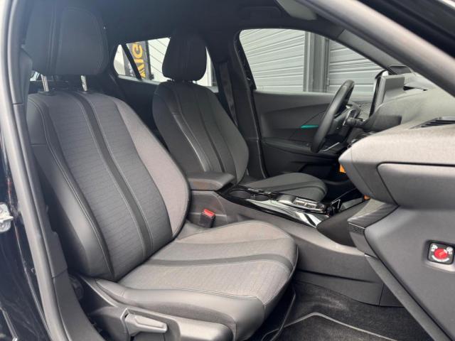 Peugeot 2008 image 8
