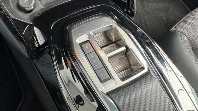 Peugeot 2008 image 2