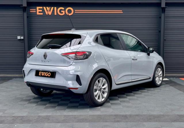 Renault Clio image 8