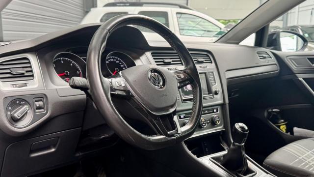 Volkswagen Golf image 8