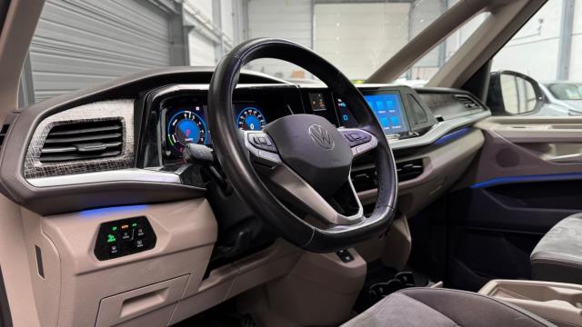 Volkswagen Multivan image 3