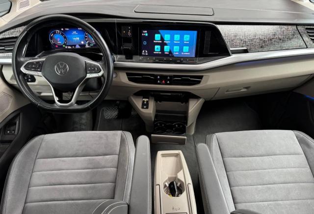 Volkswagen Multivan image 2