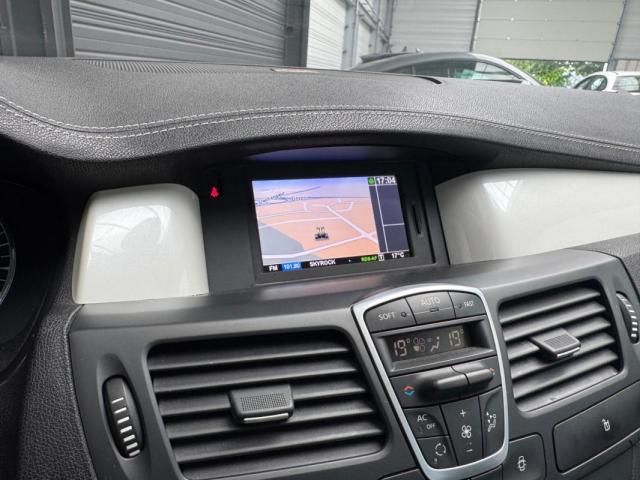 Renault Laguna image 1
