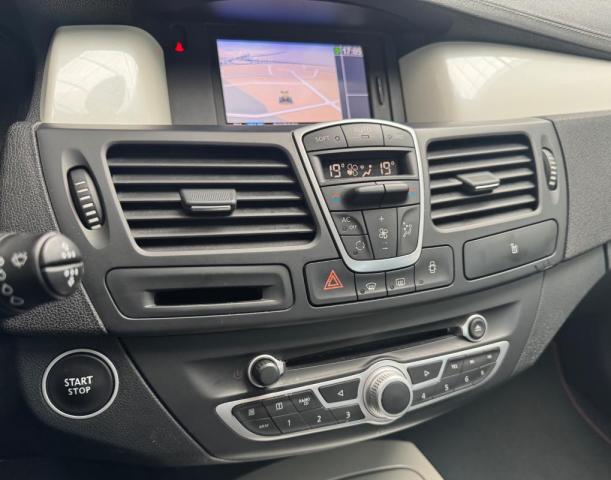 Renault Laguna image 9