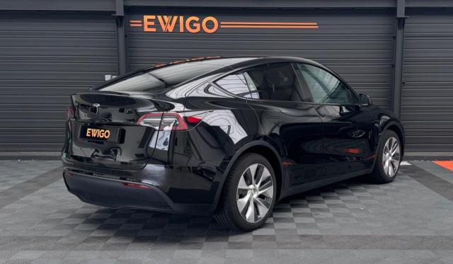 Tesla Model Y image 2