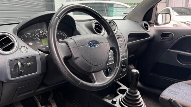Ford Fiesta image 9