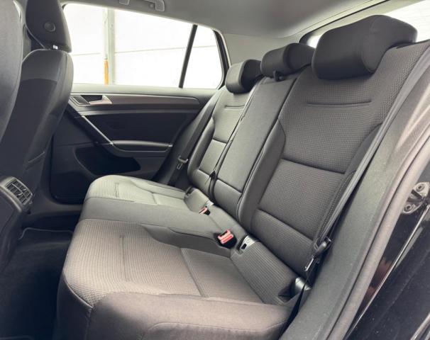 Volkswagen Golf image 5