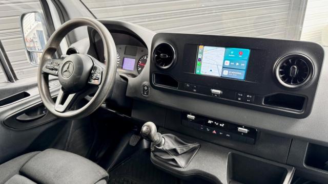 Mercedes Benz Sprinter image 5