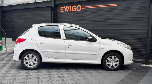 Peugeot 206+ image 1