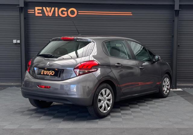 Peugeot 208 image 8