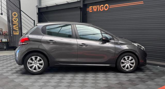 Peugeot 208 image 1