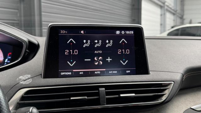 Peugeot 5008 image 6