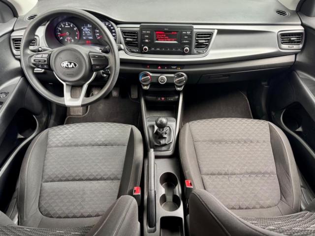 Kia Rio image 6