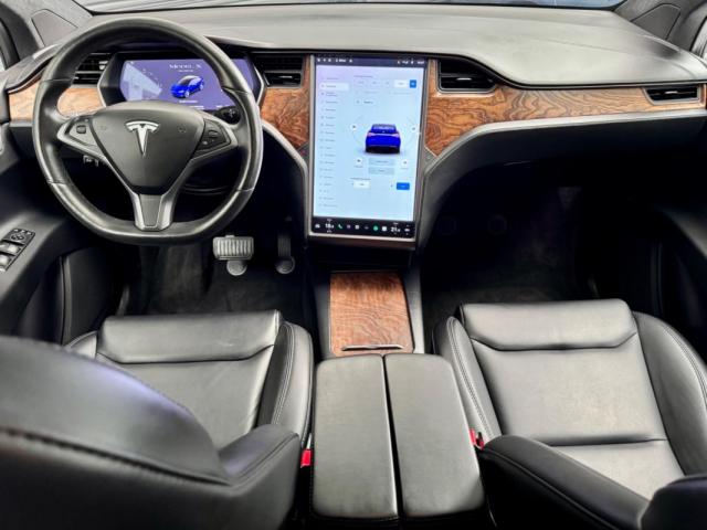 Tesla Model X image 1