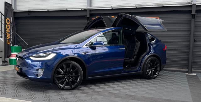 Tesla Model X image 4