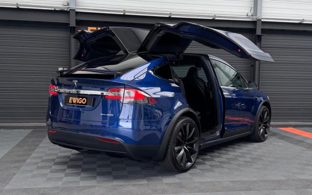 Tesla Model X image 2
