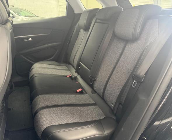 Peugeot 3008 image 2