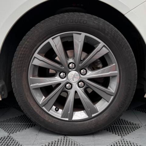 Peugeot 308 image 4