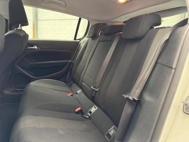 Peugeot 308 image 7