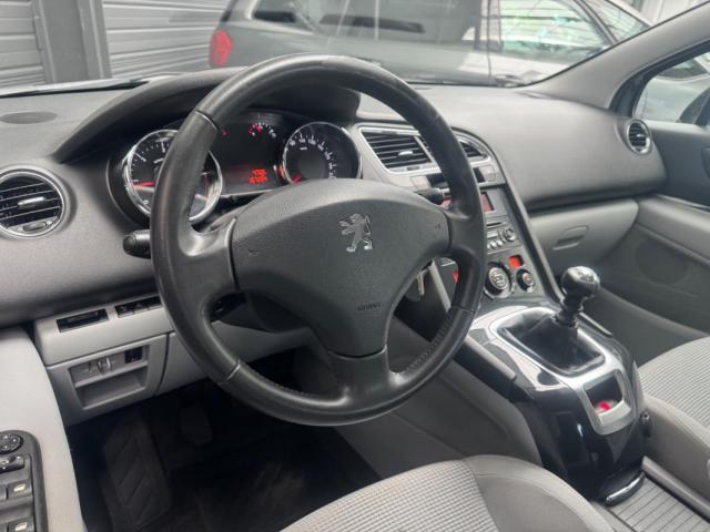 Peugeot 5008 image 8