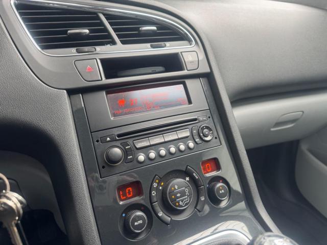 Peugeot 5008 image 4