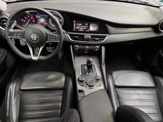Alfa Romeo Giulia image 6