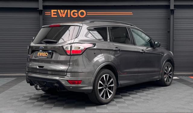 Ford Kuga image 1