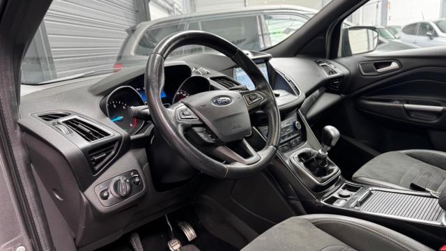 Ford Kuga image 7