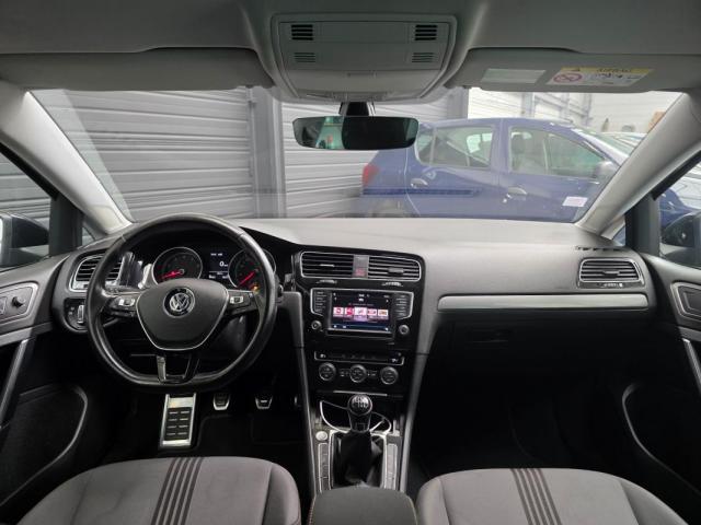 Volkswagen Golf image 4