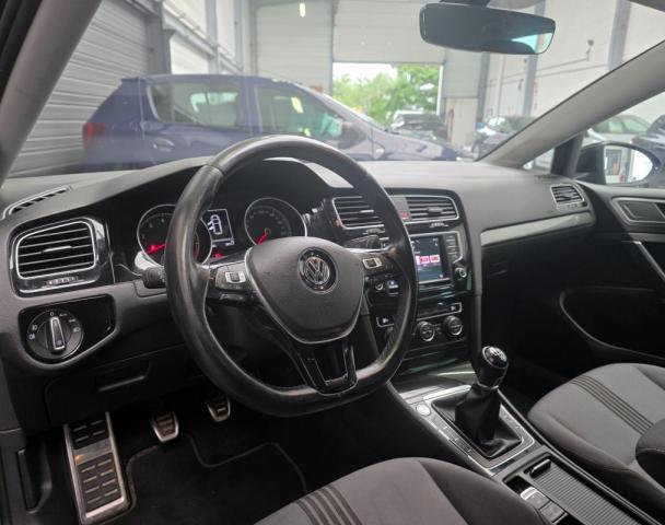 Volkswagen Golf image 2