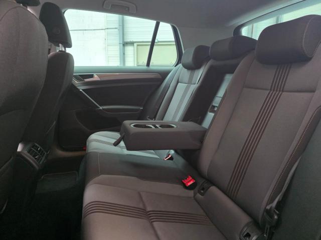 Volkswagen Golf image 7